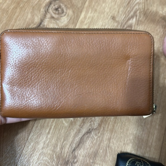 Tory Burch wallet - Picture 2 of 8